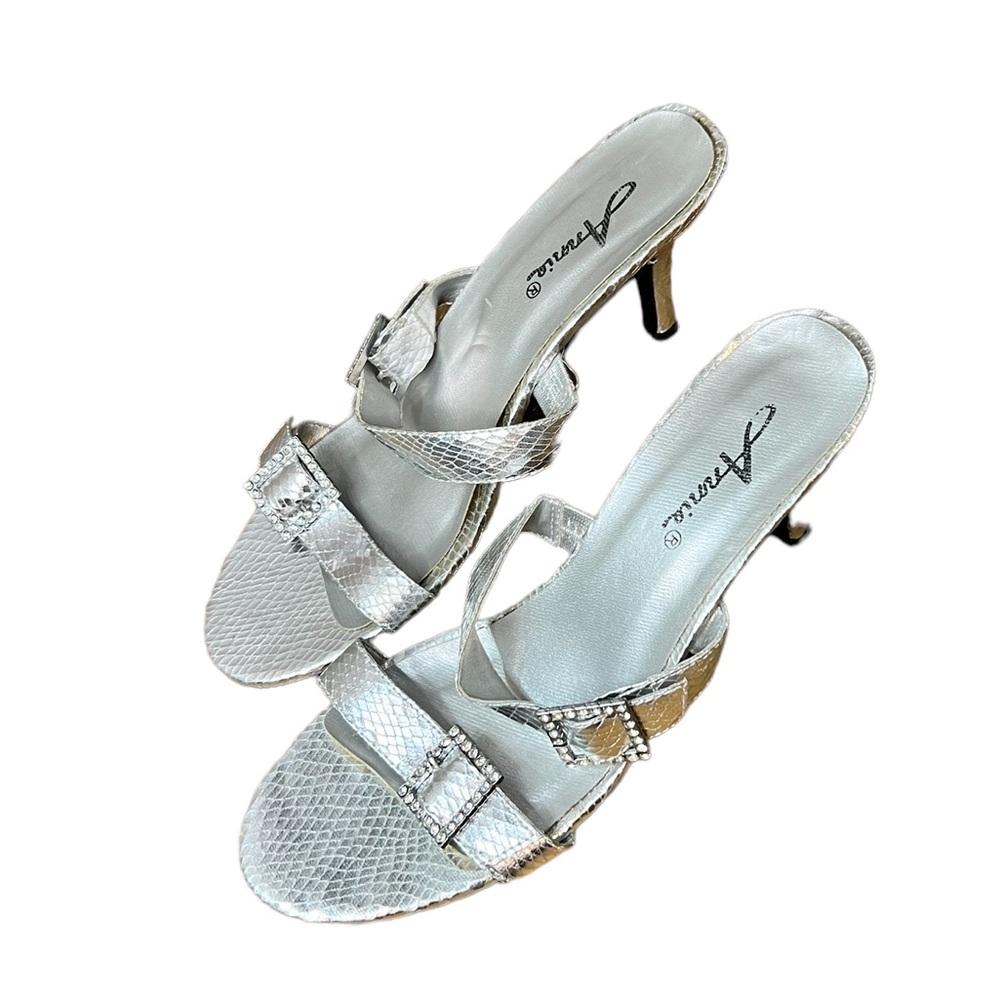 Annie Heels Strap High Heel Dressy Sandals w/ rhinestone buckle. Sz: 8.5 Silver